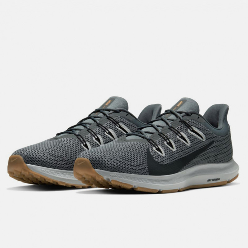 SEPATU LARI NIKE Quest 2