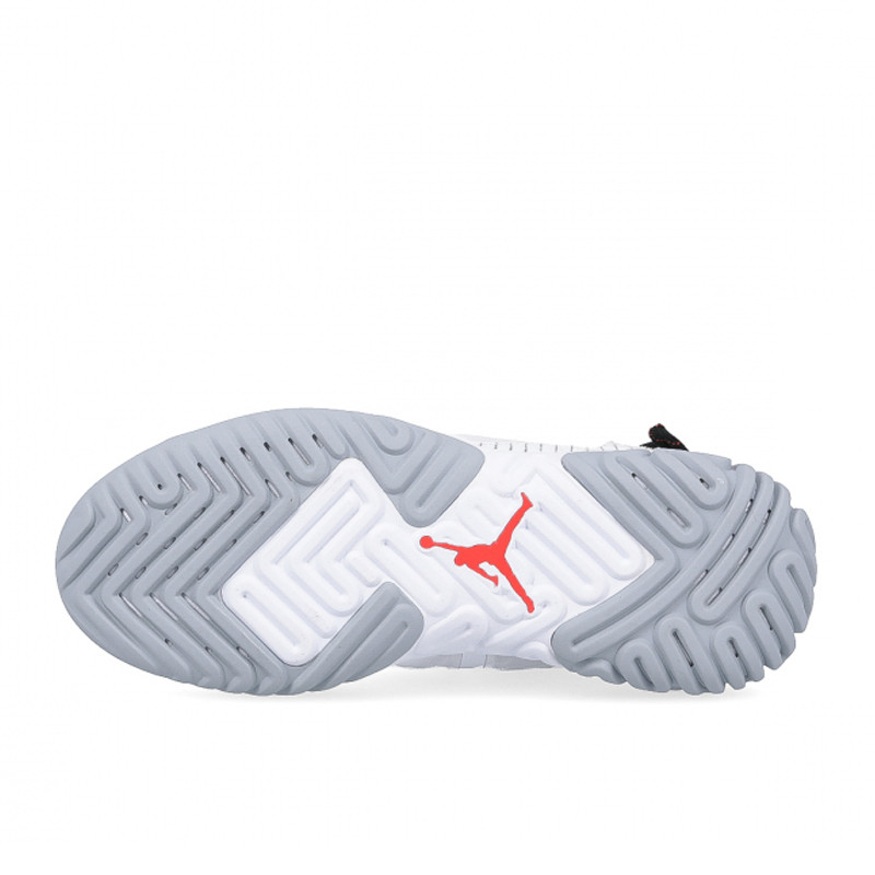 SEPATU BASKET AIR JORDAN Proto-React Z