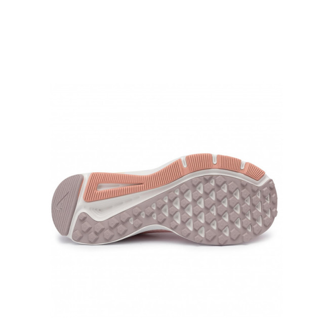 SEPATU LARI NIKE Wmns Quest 2