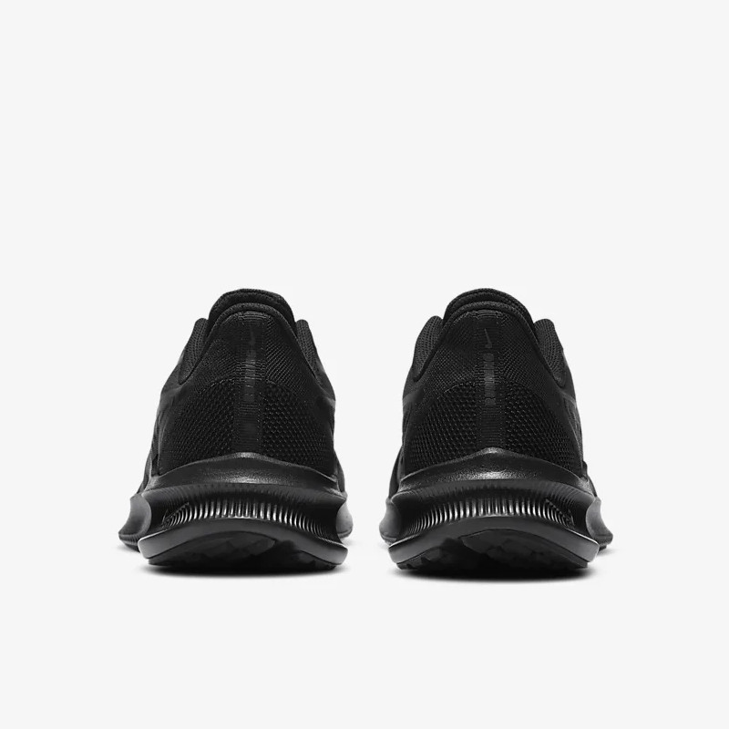 SEPATU LARI NIKE Downshifter 10