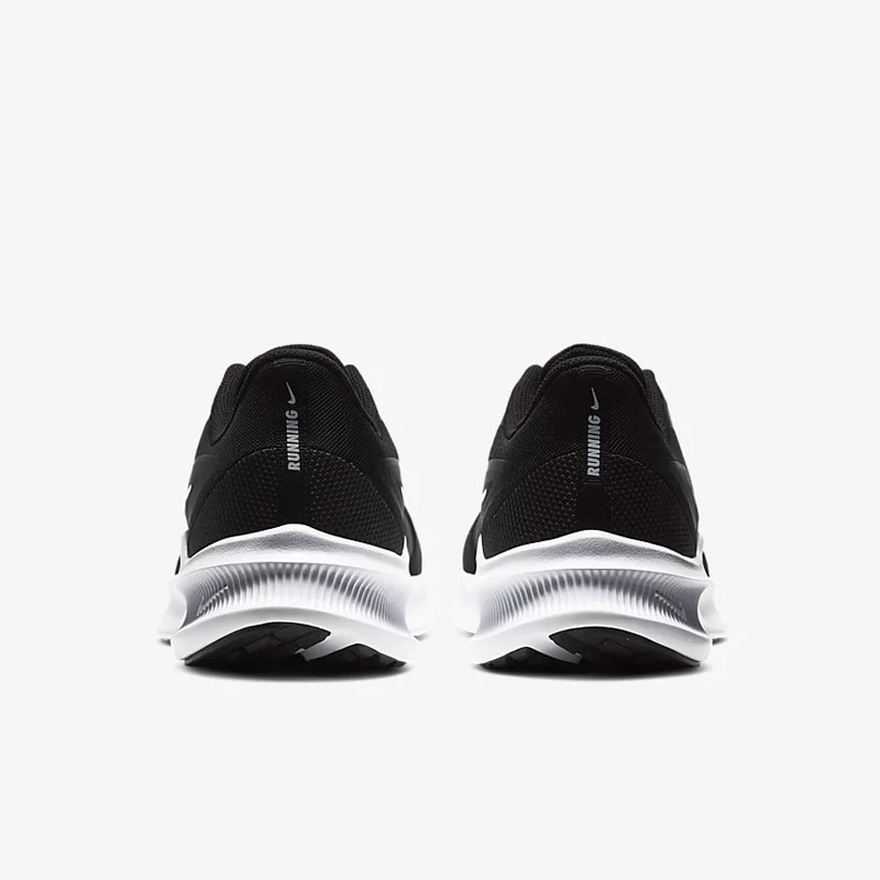 SEPATU LARI NIKE Downshifter 10