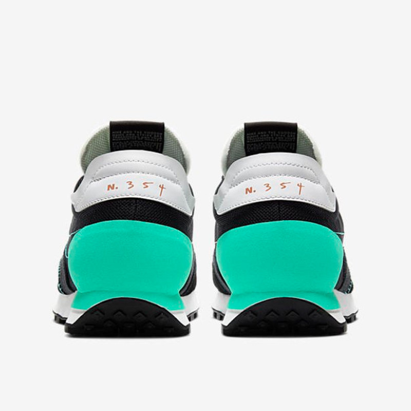 SEPATU SNEAKERS NIKE Daybreak Type