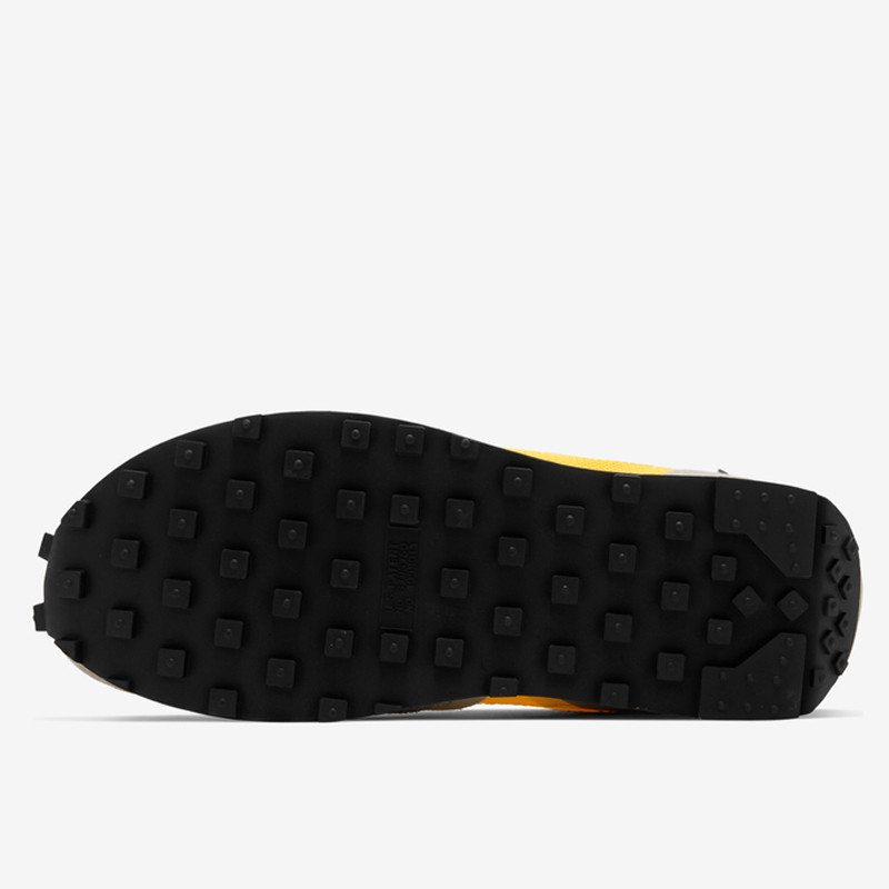 SEPATU SNEAKERS NIKE Daybreak Type