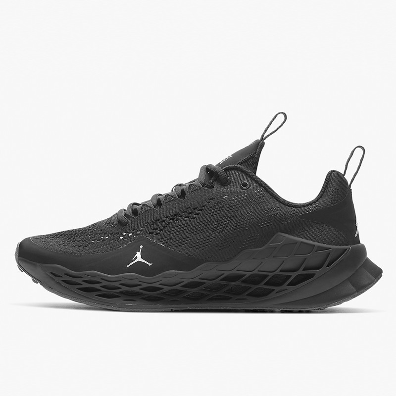SEPATU SNEAKERS AIR JORDAN Trunner Advance