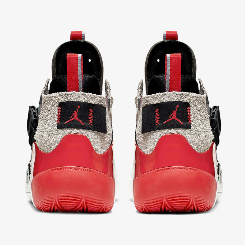 SEPATU BASKET AIR JORDAN Defy SP
