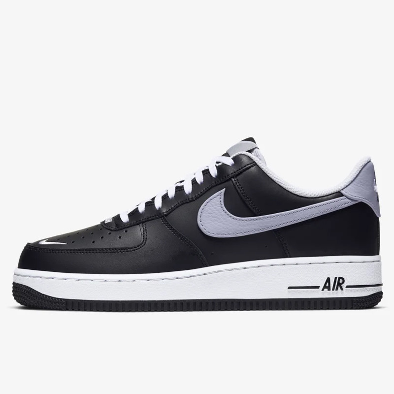 SEPATU SNEAKERS NIKE Air Force 1 '07 LV8