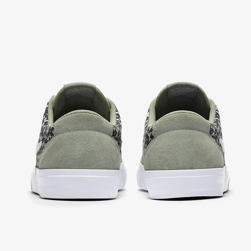 SEPATU SNEAKERS NIKE SB Chron Solarsoft PRM