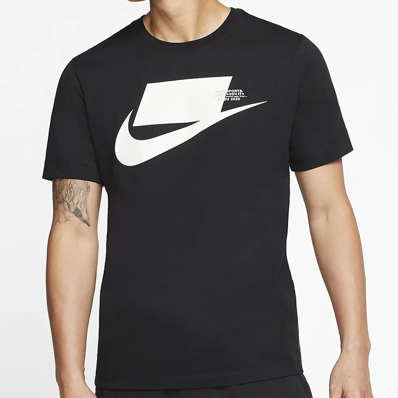 Jual BAJU SNEAKERS Pria NIKE Sportswear Tee Black Original