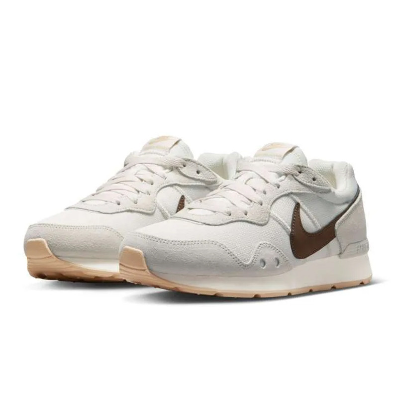 SEPATU SNEAKERS NIKE Wmns Venture Runner