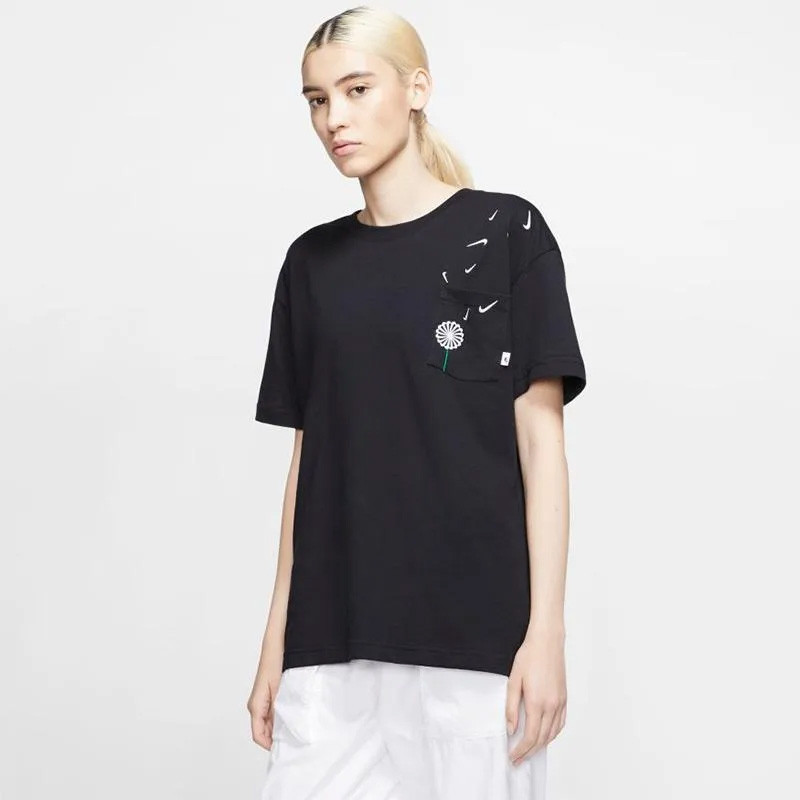Wmns Sportswear Tee Novel Tee 2 foto 3