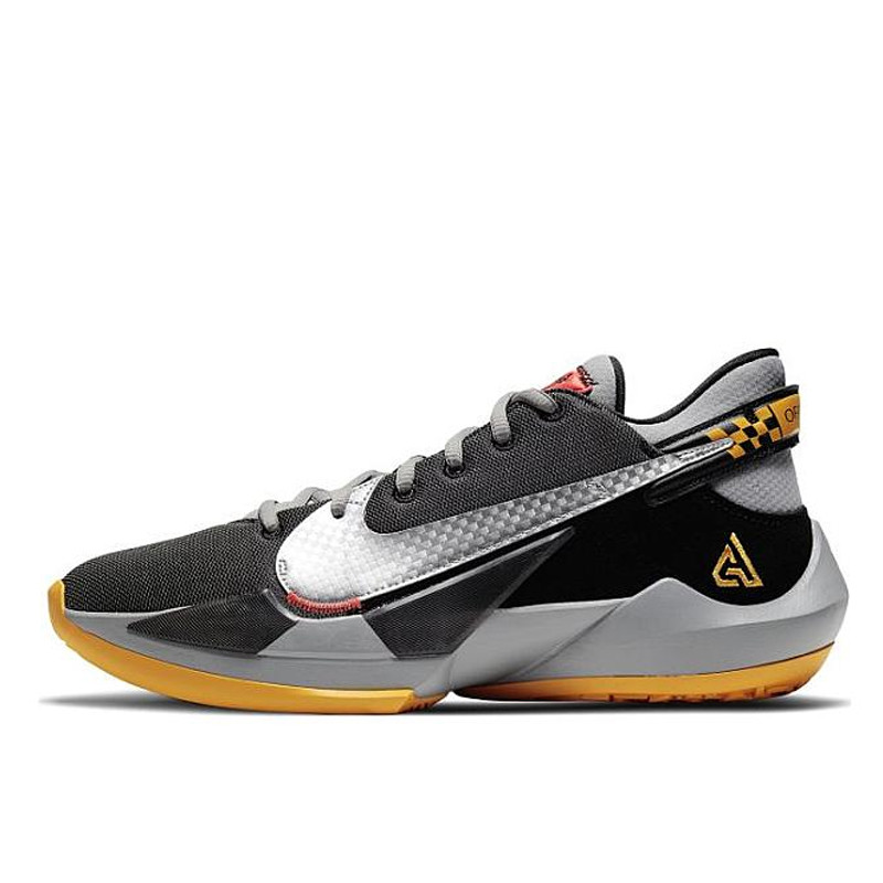 SEPATU BASKET NIKE Zoom Freak 2