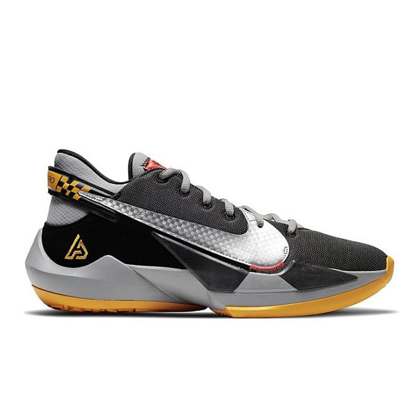 SEPATU BASKET NIKE Zoom Freak 2