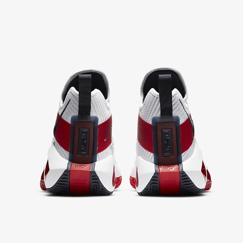 SEPATU BASKET NIKE Soldier 14 EP