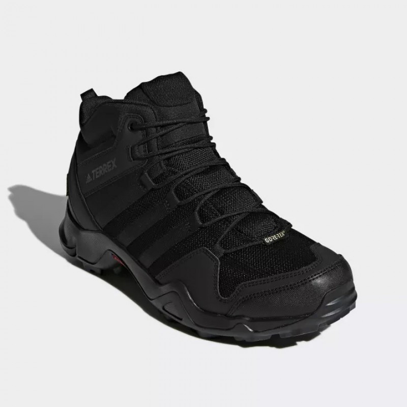 SEPATU TRAIL ADIDAS Terrex AX2R MID GTX