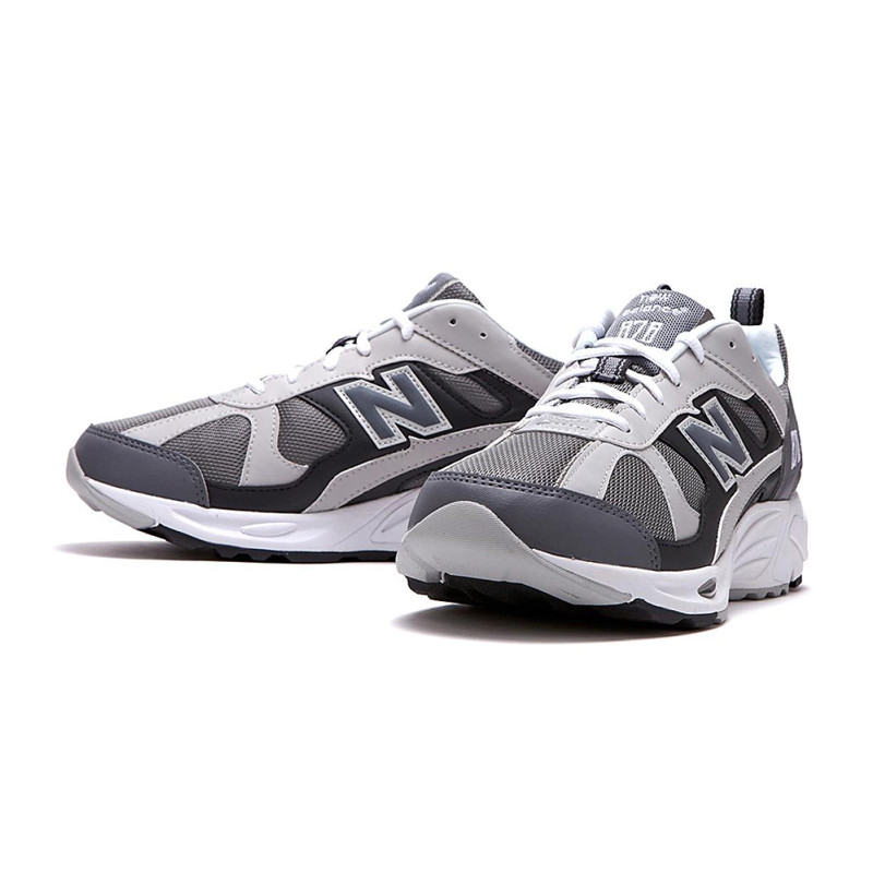 SEPATU SNEAKERS NEW BALANCE 878 Classic