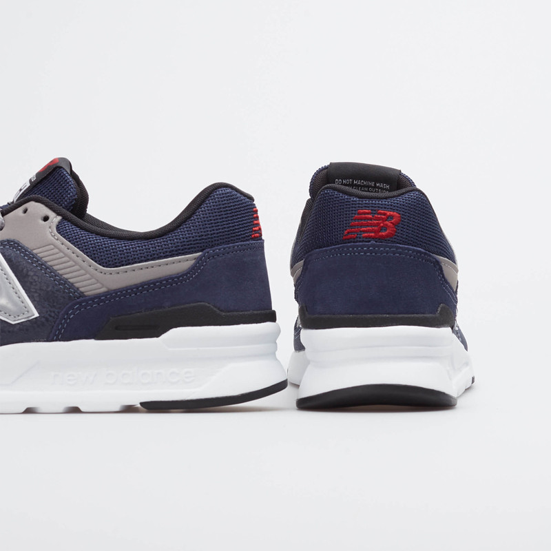SEPATU SNEAKERS NEW BALANCE 997H