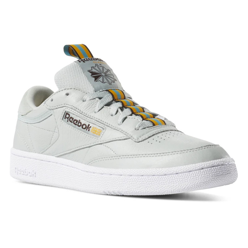 SEPATU SNEAKERS REEBOK Club C 85 MU