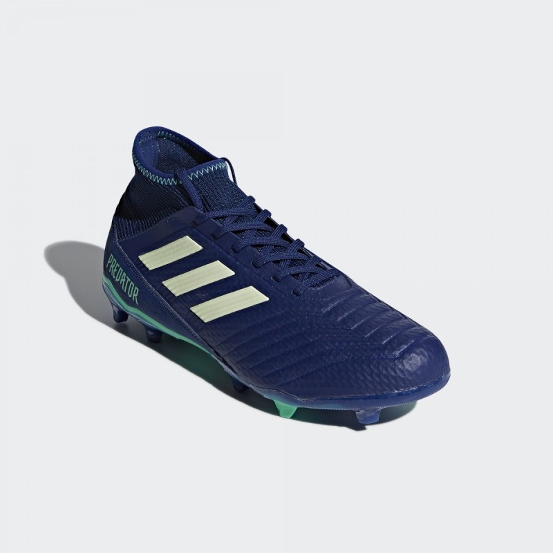 SEPATU FOOTBALL ADIDAS Predator 18.3 FG