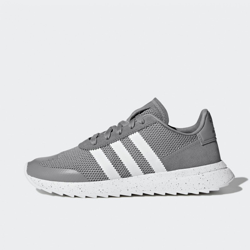 SEPATU SNEAKERS ADIDAS Wmns Flashback