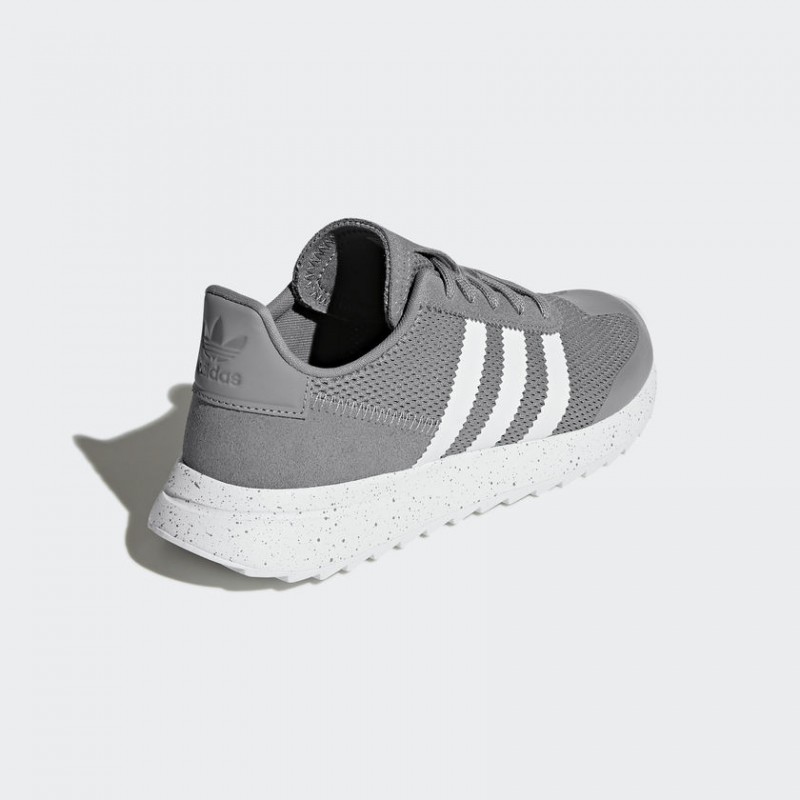 SEPATU SNEAKERS ADIDAS Wmns Flashback