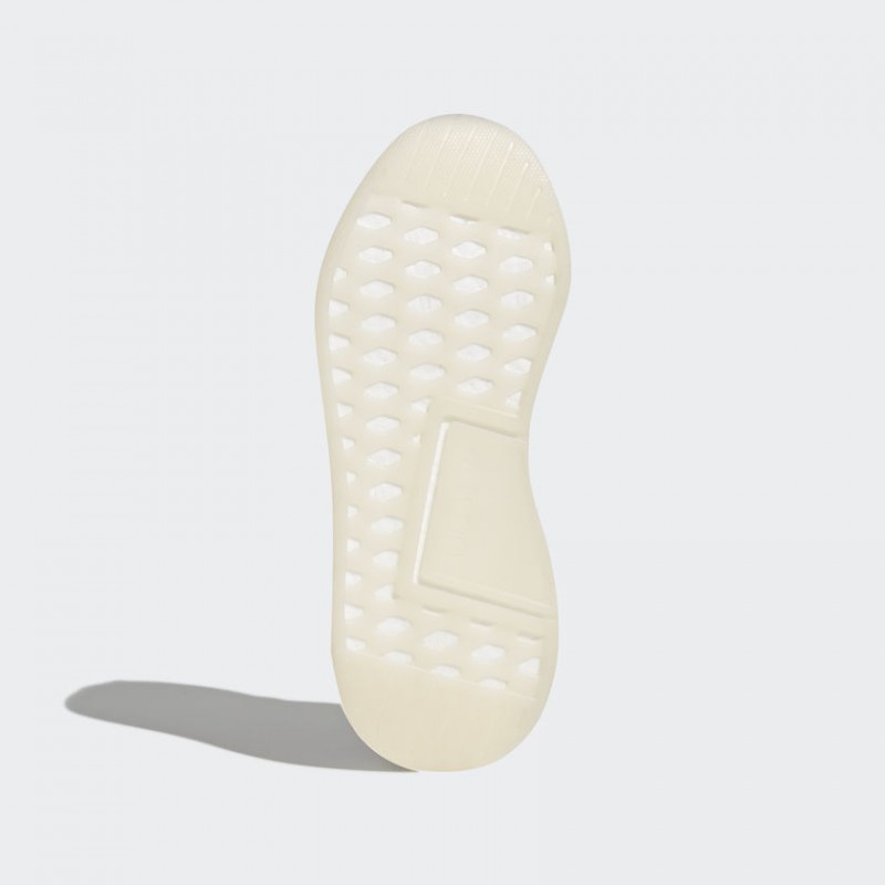 SEPATU SNEAKERS ADIDAS Wmns NMD R2