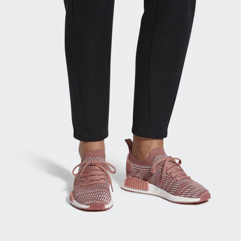 SEPATU SNEAKERS ADIDAS Wmns NMD R1 STLT Primeknit