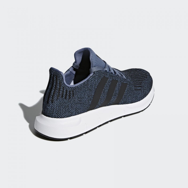 SEPATU SNEAKERS ADIDAS Swift Run