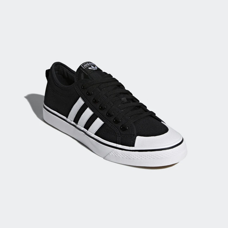 SEPATU SNEAKERS ADIDAS Nizza