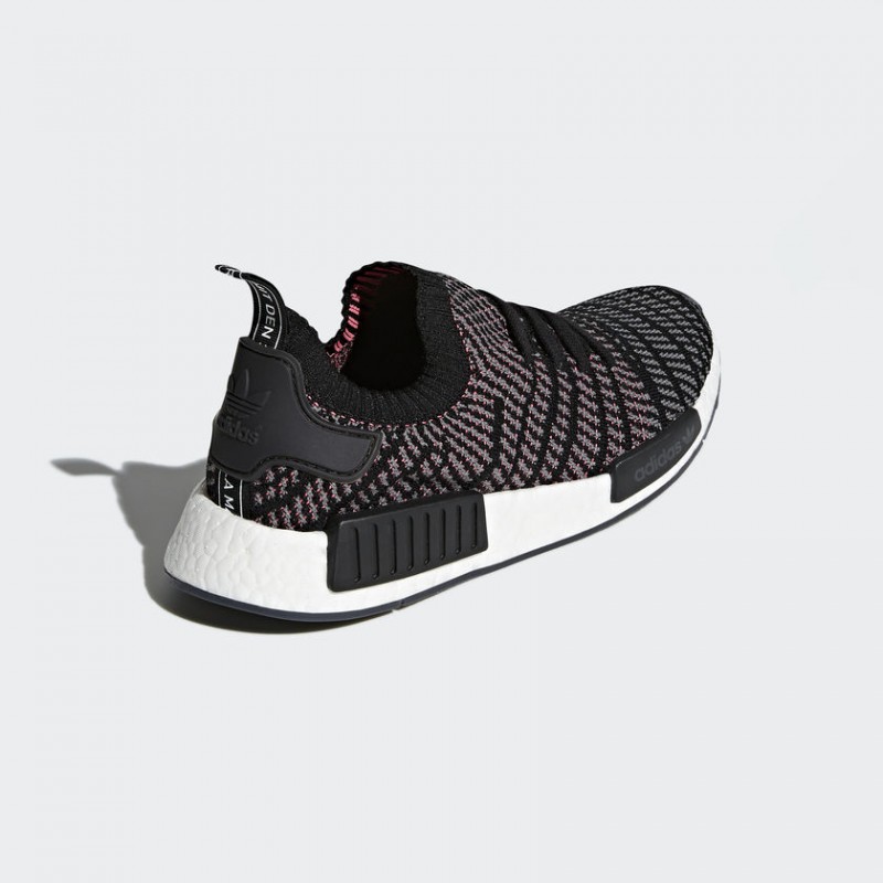 SEPATU SNEAKERS ADIDAS NMD R1 STLT Primeknit