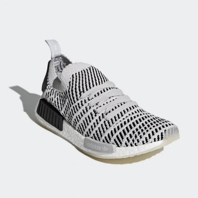 SEPATU SNEAKERS ADIDAS NMD R1 STLT Primeknit