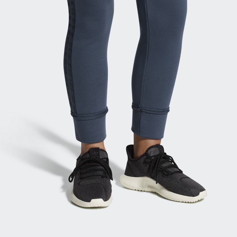SEPATU SNEAKERS ADIDAS Wmns Tubular Shadow