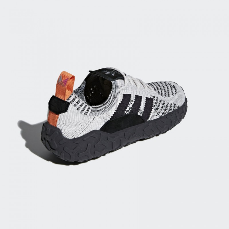 SEPATU SNEAKERS ADIDAS F 22 Primeknit