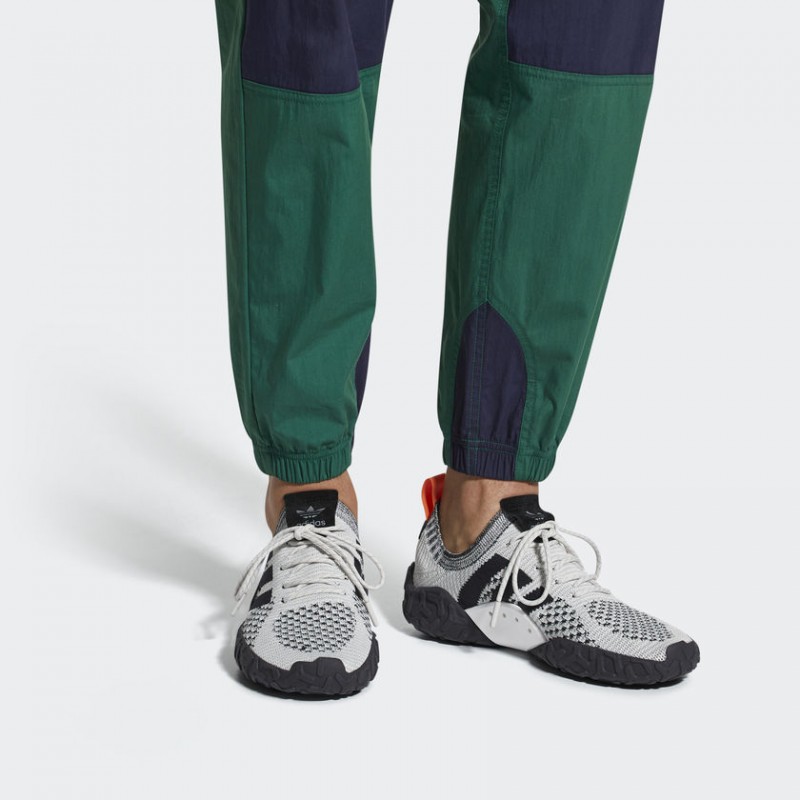 SEPATU SNEAKERS ADIDAS F 22 Primeknit