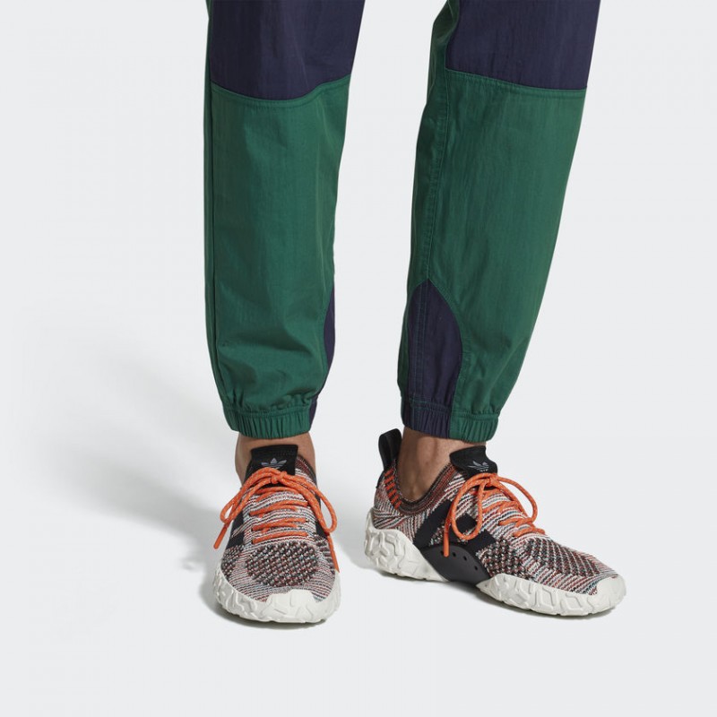 SEPATU SNEAKERS ADIDAS F 22 Primeknit