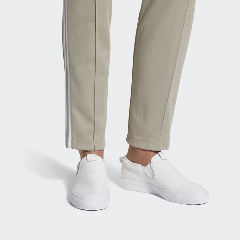 SEPATU SNEAKERS ADIDAS Wmns Nizza Slip-On