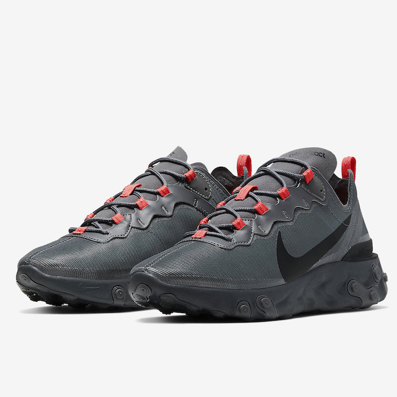 SEPATU SNEAKERS NIKE React Element 55