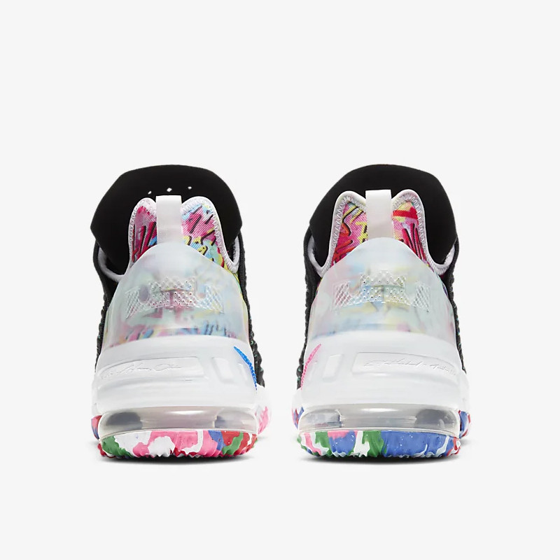 SEPATU BASKET NIKE Lebron 18