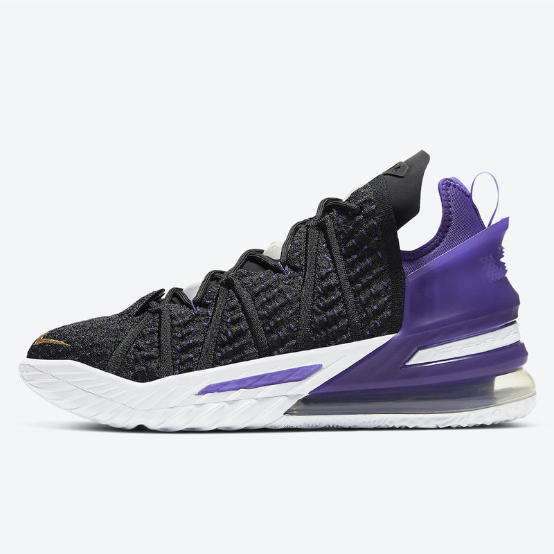 SEPATU BASKET NIKE Lebron 18