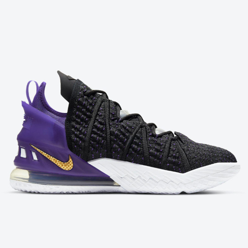 SEPATU BASKET NIKE Lebron 18