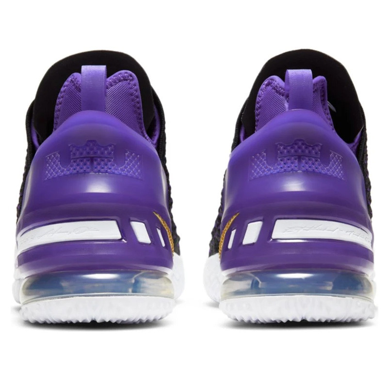 SEPATU BASKET NIKE Lebron 18