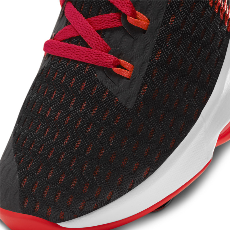 SEPATU BASKET NIKE Lebron Witness 5 EP