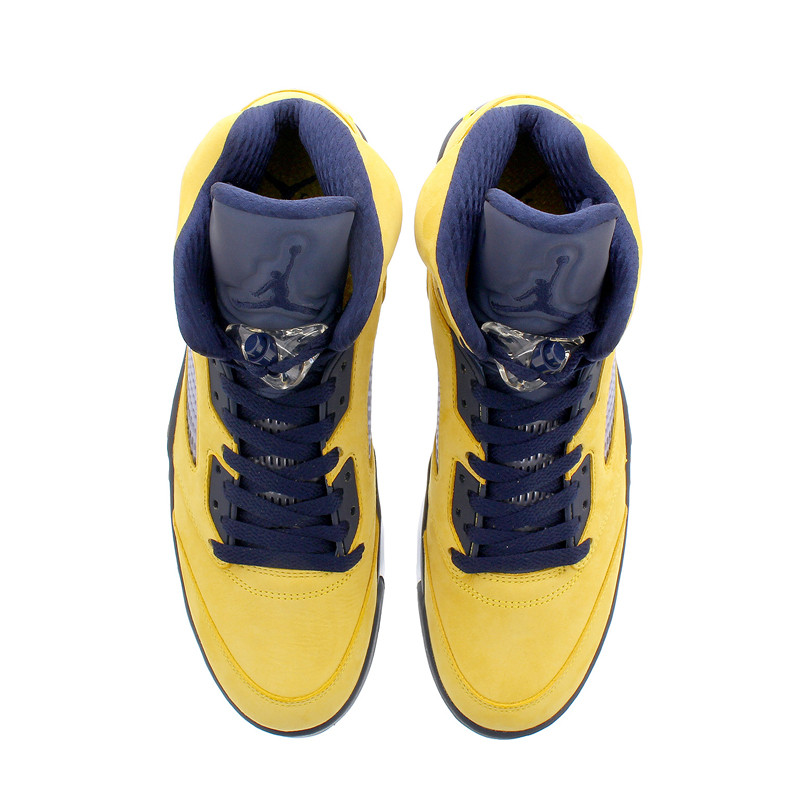 SEPATU BASKET AIR JORDAN AJ 5 Retro SE