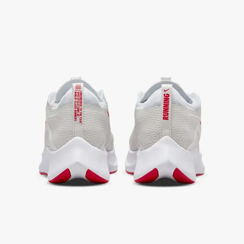 SEPATU LARI NIKE Zoom Fly 4
