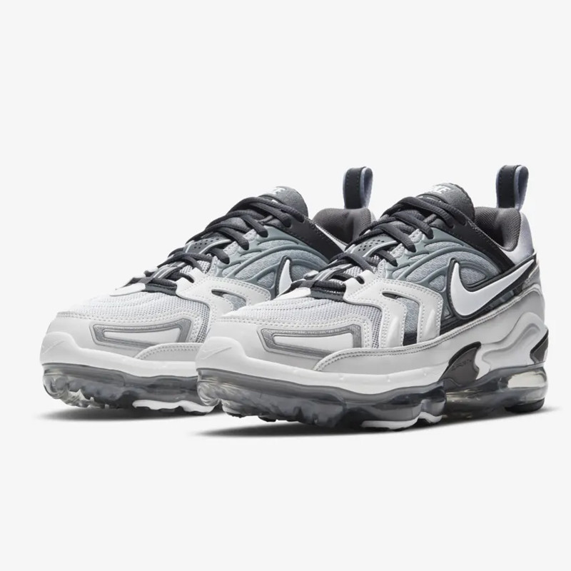 SEPATU LARI NIKE Air VaporMax Evo