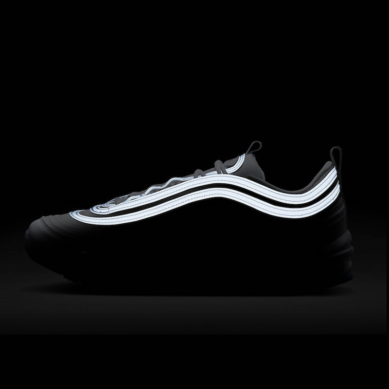SEPATU SNEAKERS NIKE Air Max 97 QS