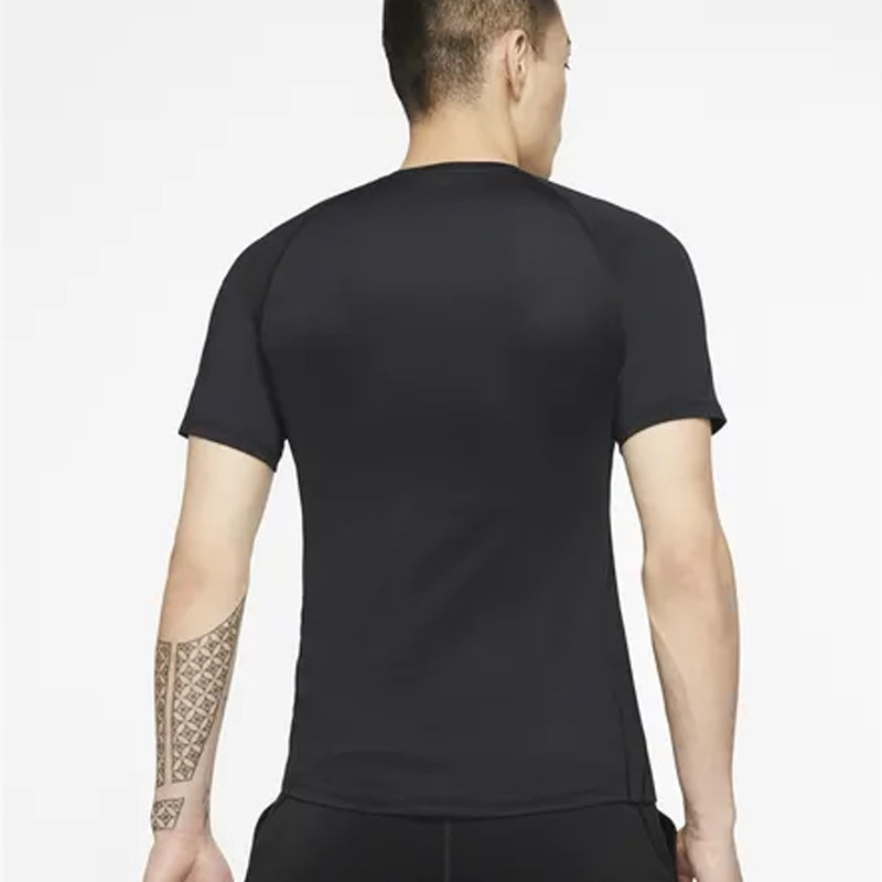 BAJU TRAINING NIKE Pro Graphic Top