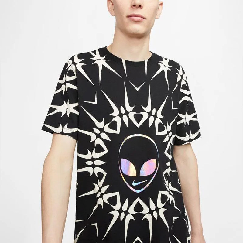 BAJU SNEAKERS NIKE Festival Print Tee