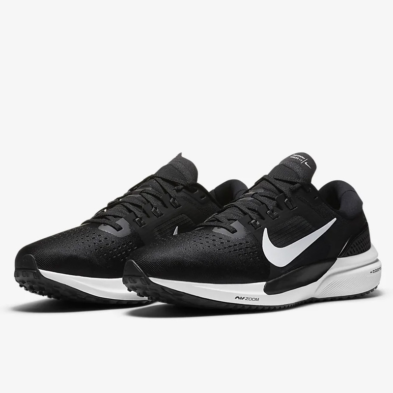 SEPATU LARI NIKE Air Zoom Vomero 15