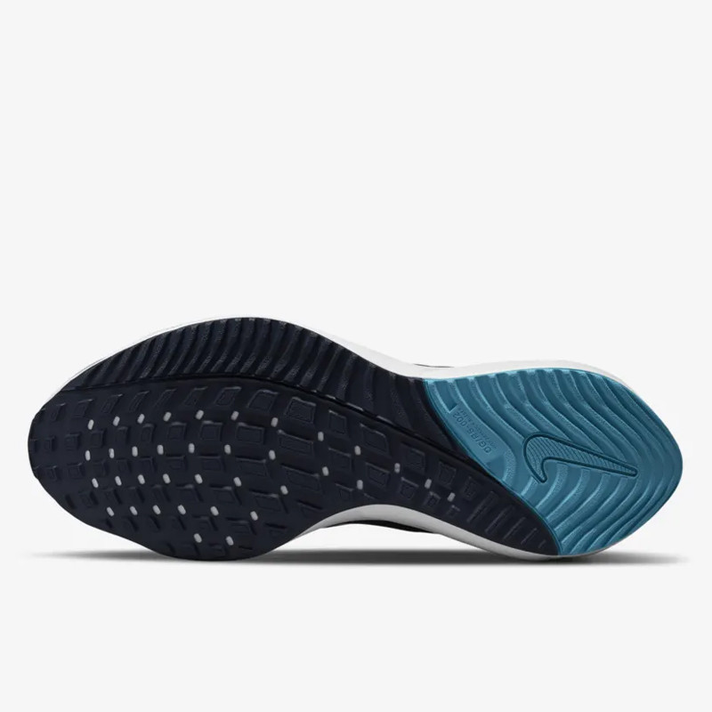 SEPATU LARI NIKE Air Zoom Vomero 15