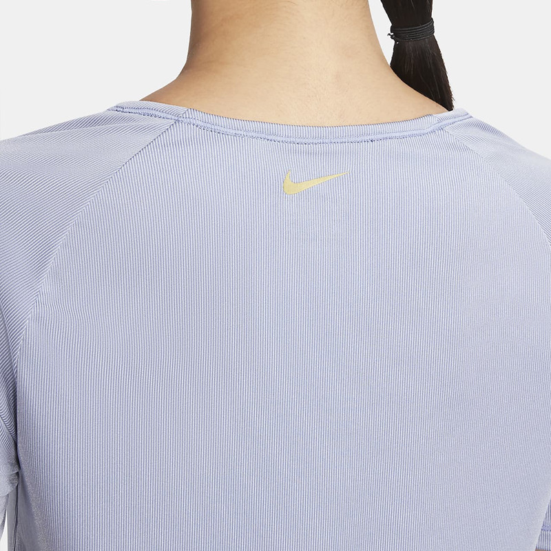 BAJU LARI NIKE Wmns Icon Clash Short Sleeve Tee